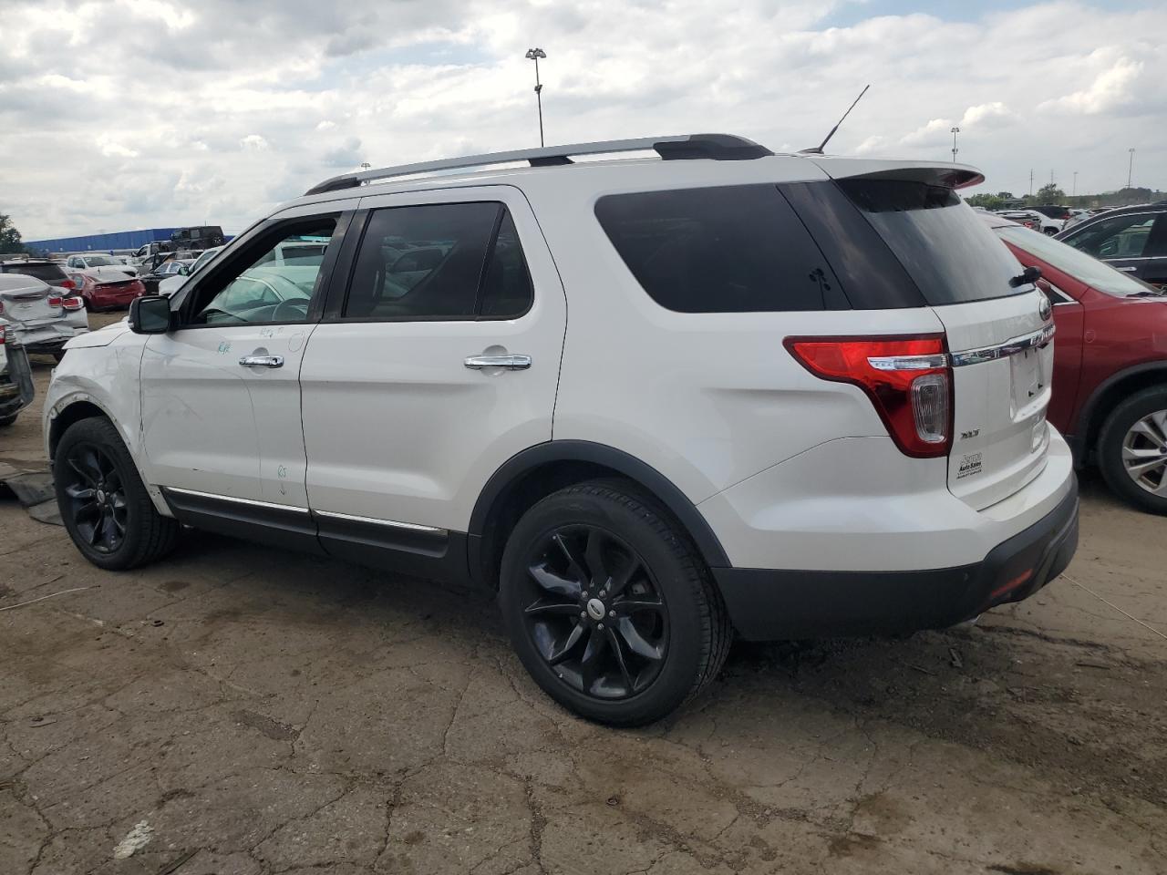 1FM5K8D81FGC36098 2015 FORD EXPLORER - Image 2