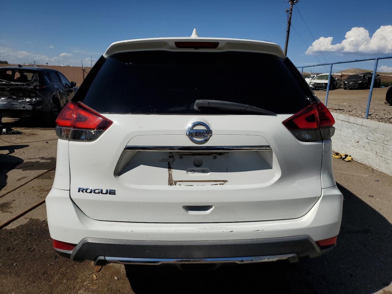 2017 Nissan Rogue S VIN: KNMAT2MT7HP557485 Lot: 68386814