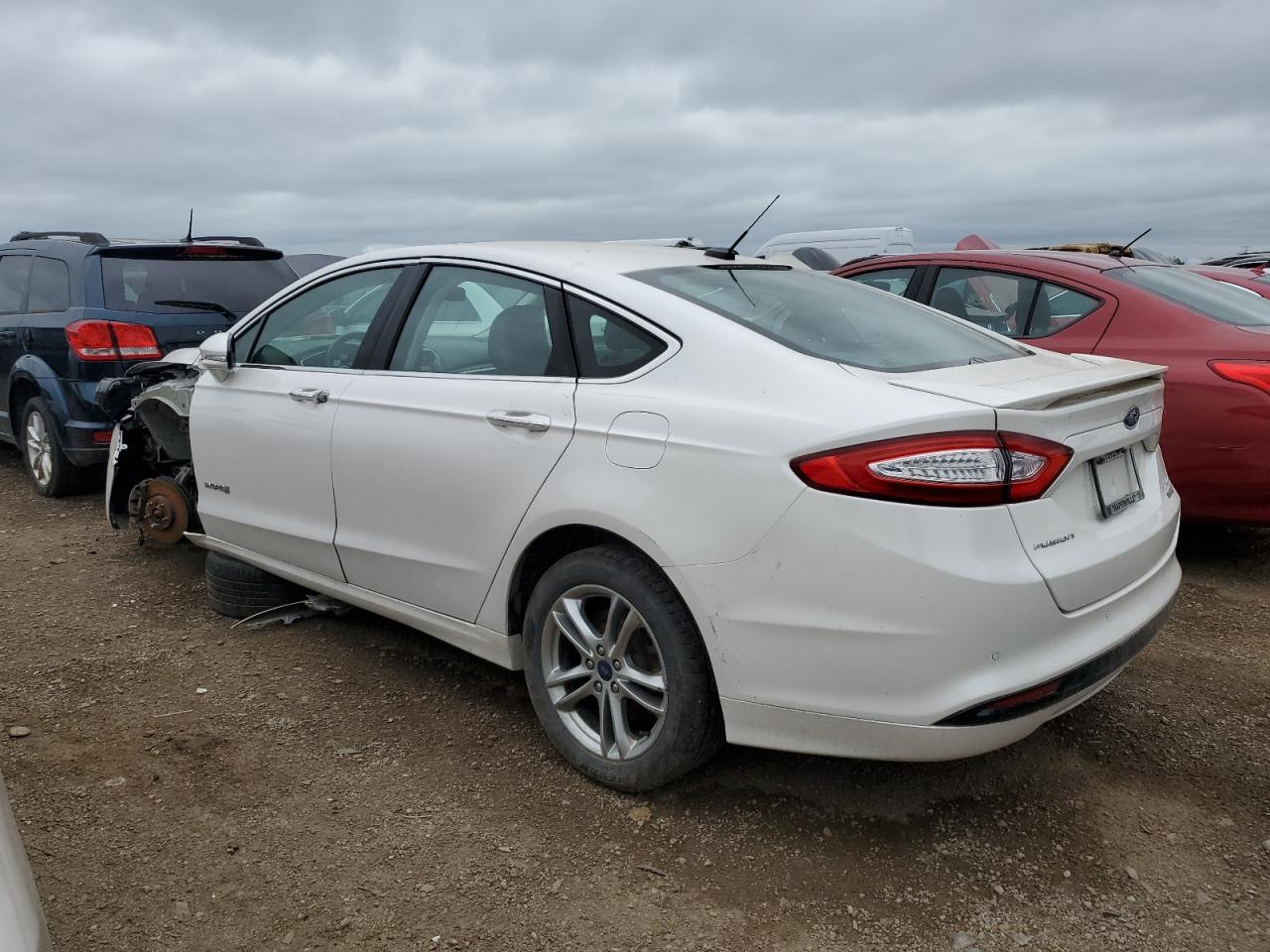 3FA6P0RU8GR352108 2016 FORD FUSION - Image 2