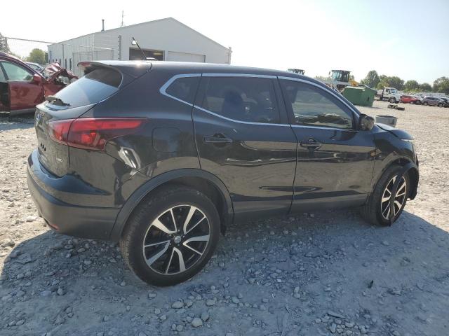  NISSAN ROGUE 2017 Czarny