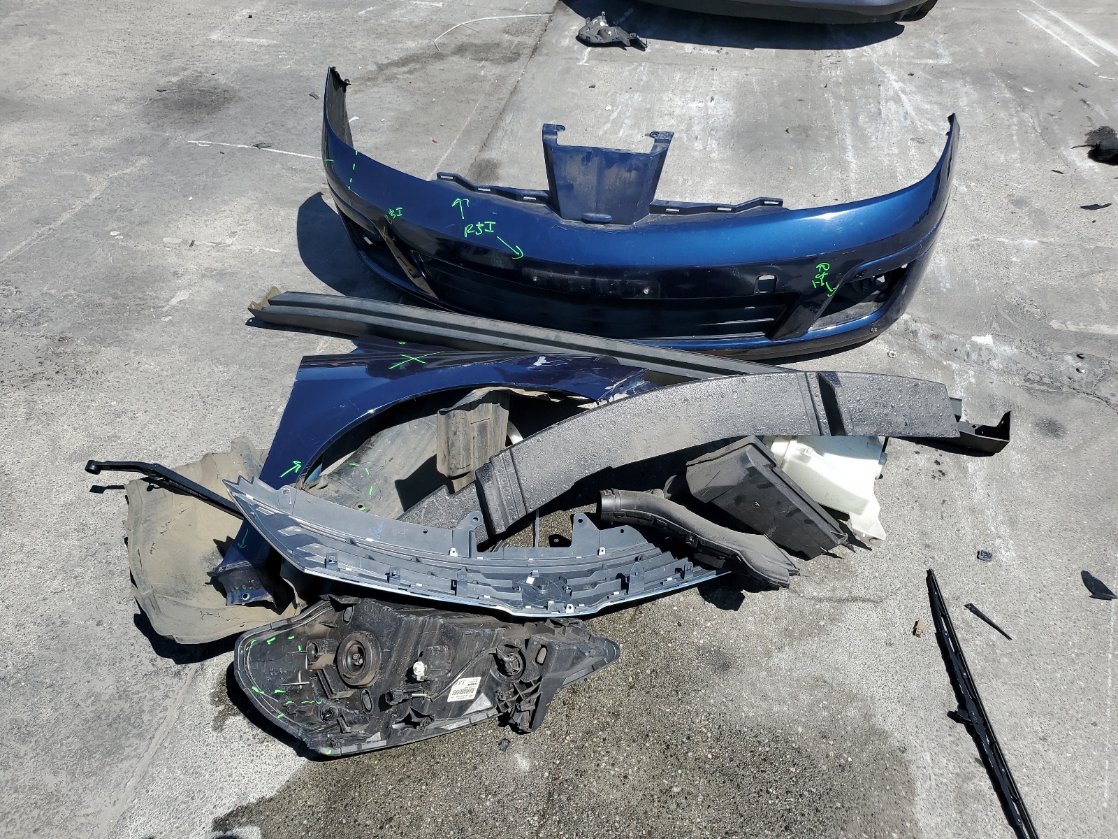 3N1BC1AP4AL377794 2010 Nissan Versa S