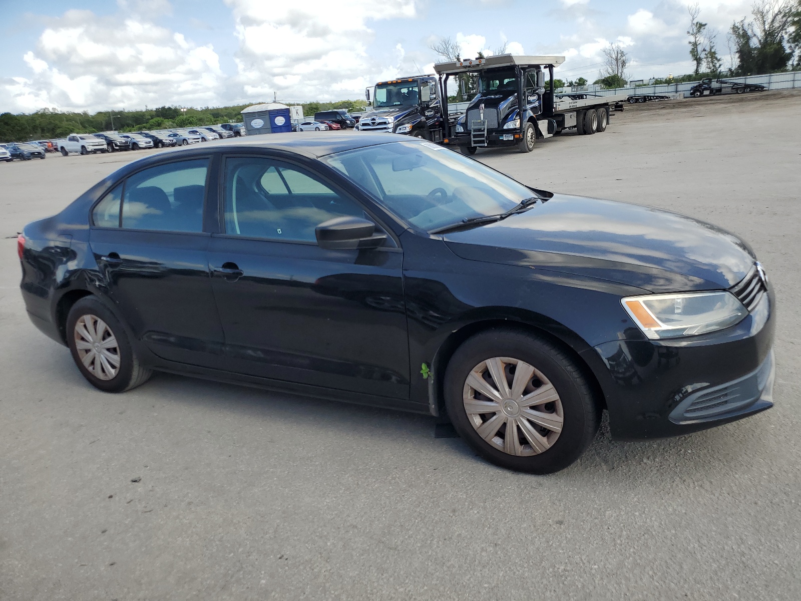 2013 Volkswagen Jetta Base vin: 3VW2K7AJ8DM257085