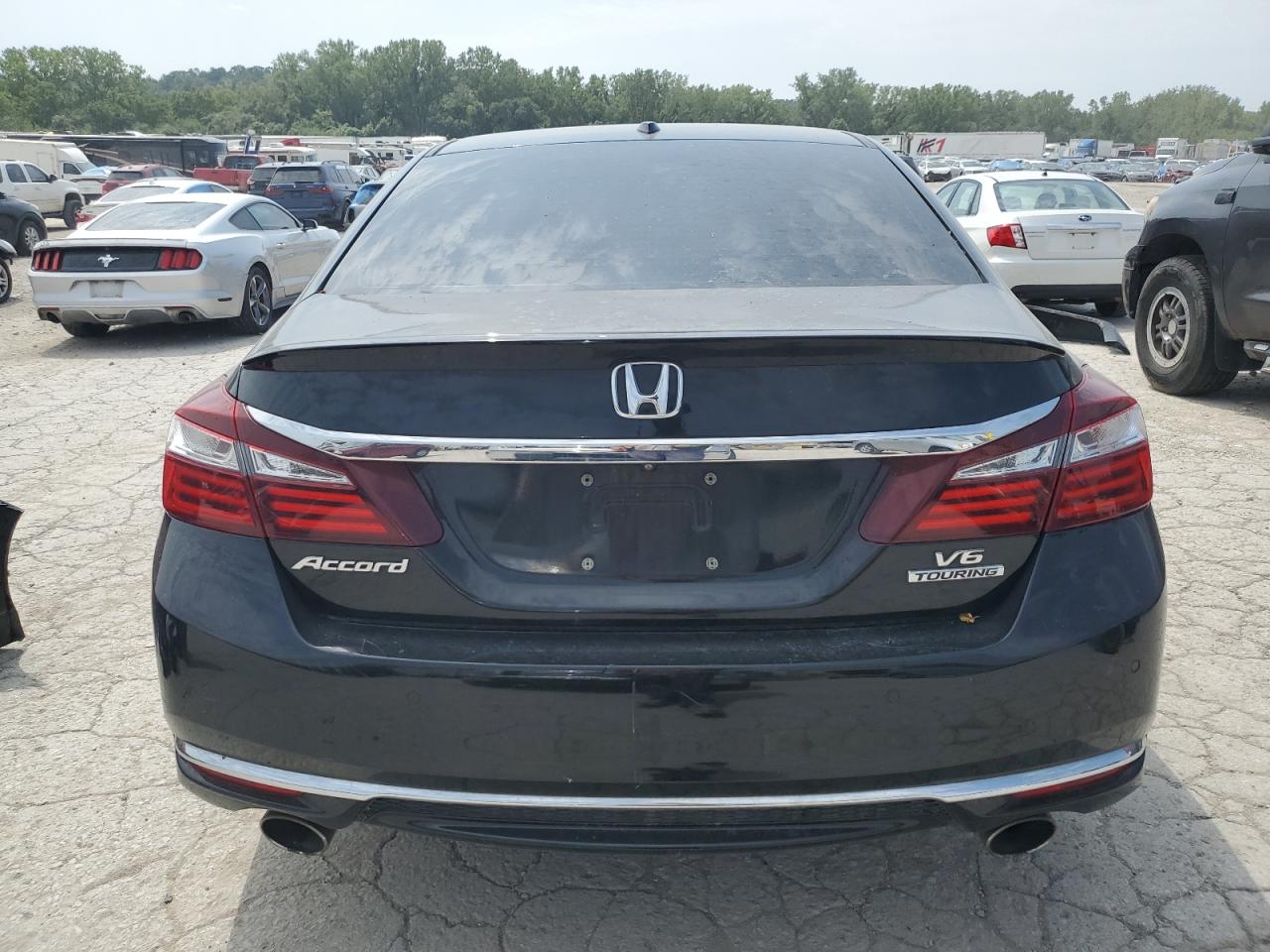 2017 Honda Accord Touring VIN: 1HGCR3F97HA042831 Lot: 68524724