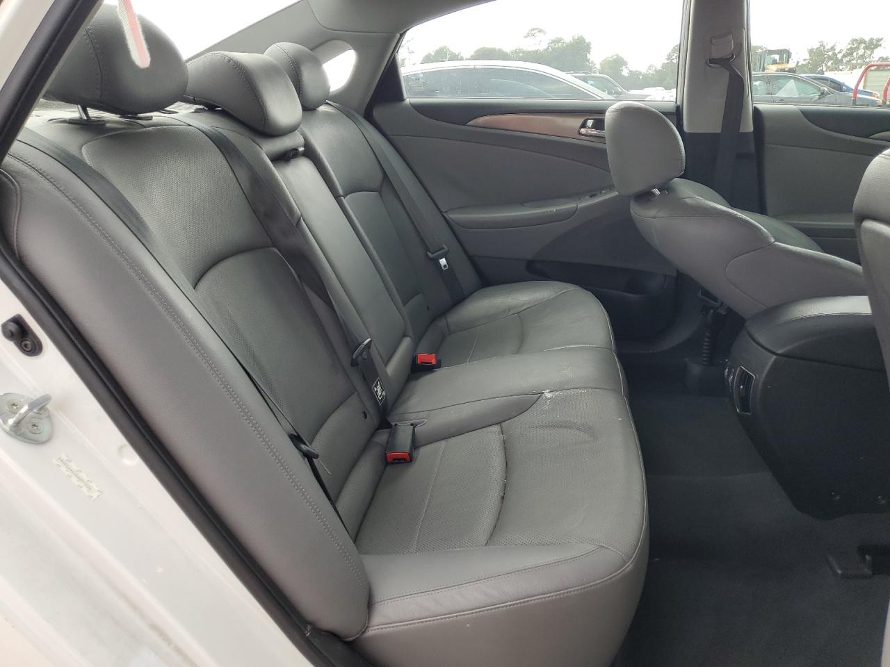 2013 Hyundai Sonata Hybrid VIN: KMHEC4A44DA091226 Lot: 68156954