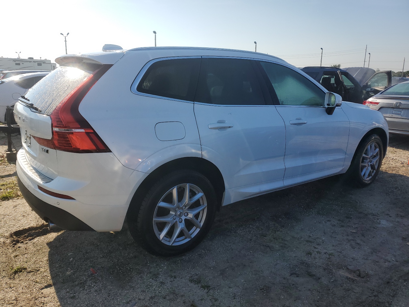 YV4A22RK5M1773977 2021 Volvo Xc60 T6 Momentum