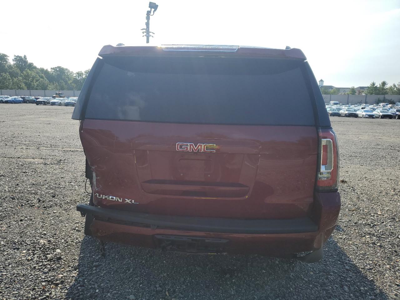 1GKS2GKC6HR176596 2017 GMC Yukon Xl K1500 Slt