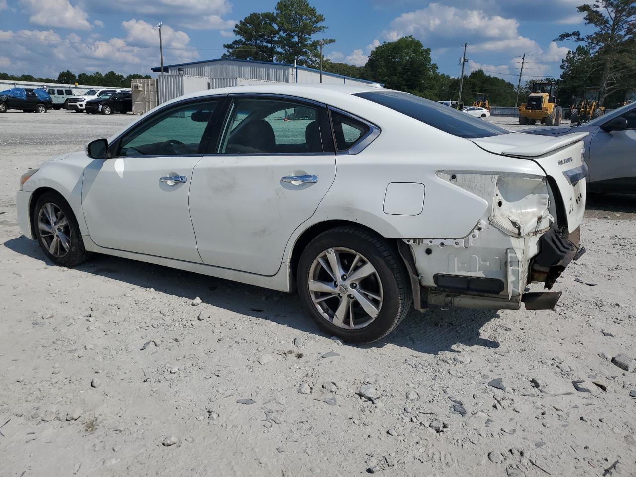 1N4AL3AP8FN369506 2015 NISSAN ALTIMA - Image 2