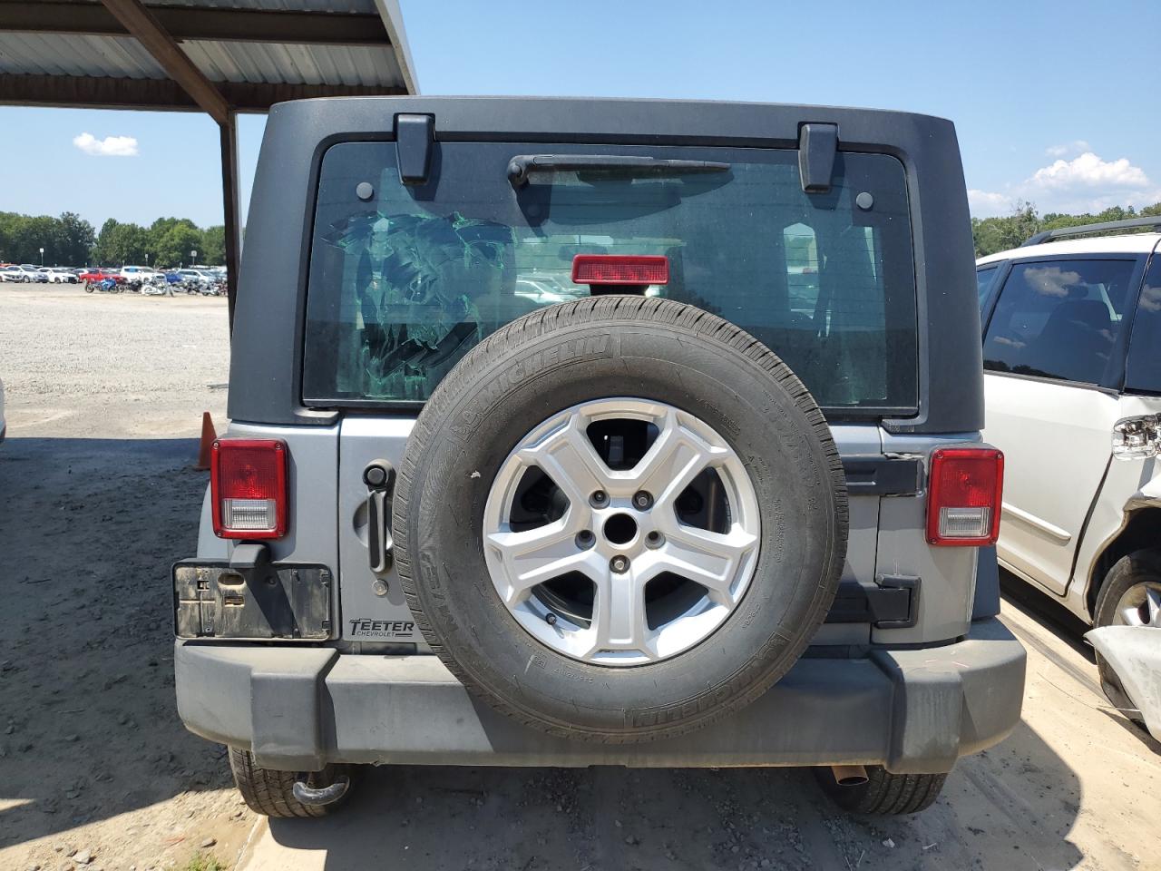 1C4BJWKG9GL107415 2016 Jeep Wrangler Unlimited Sport