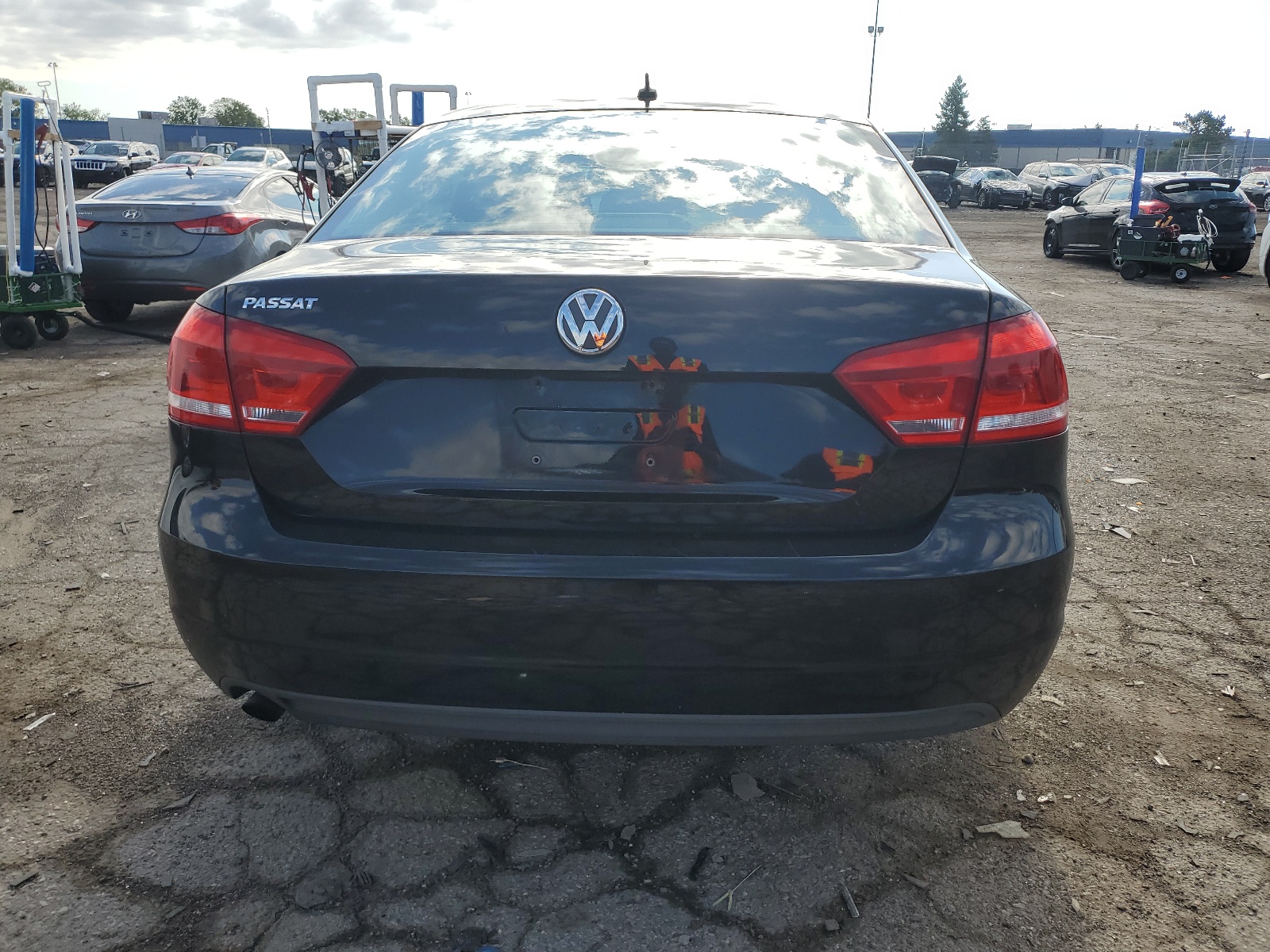 1VWAH7A32CC038201 2012 Volkswagen Passat S