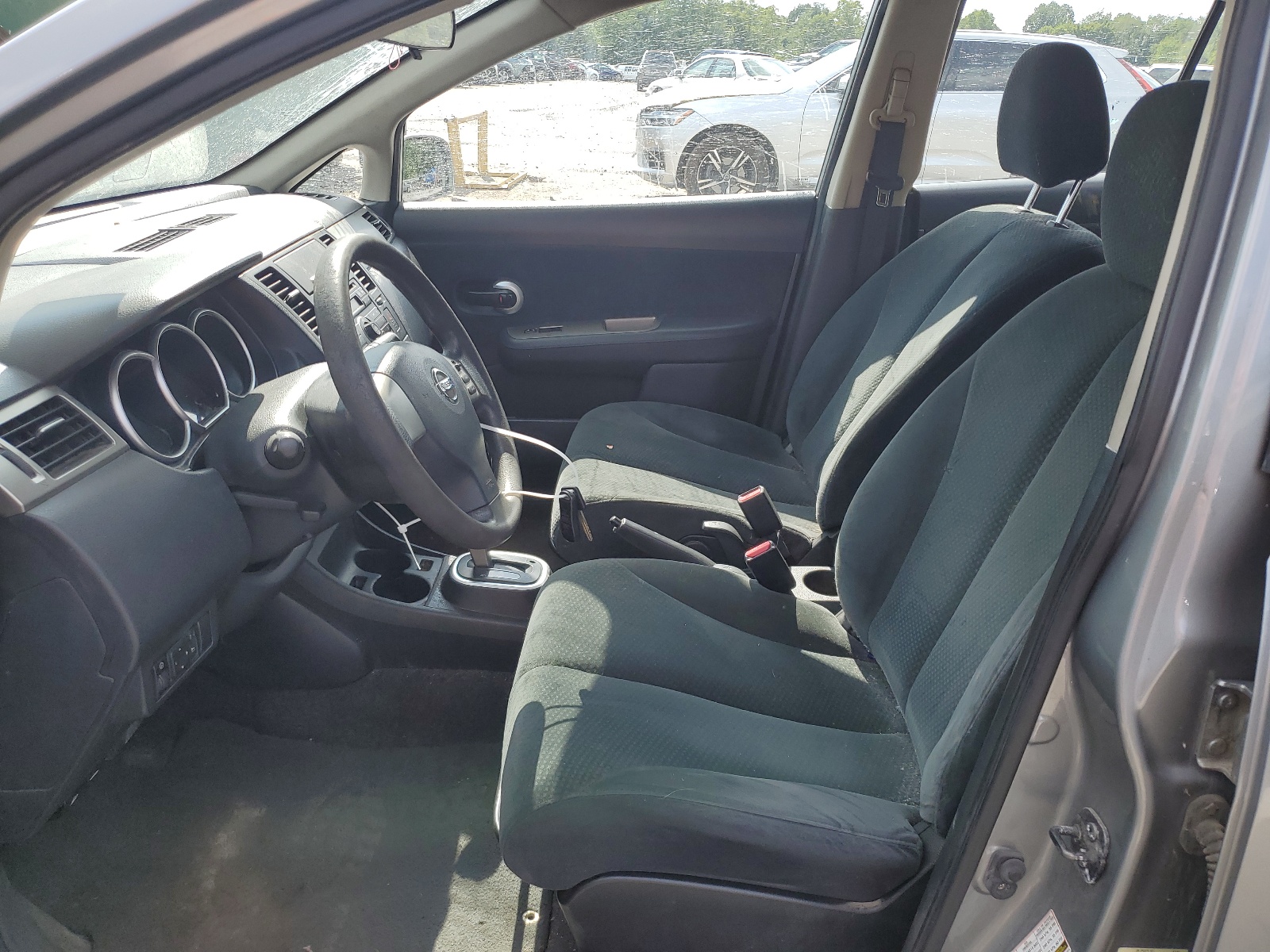 3N1BC1CP0BL412877 2011 Nissan Versa S