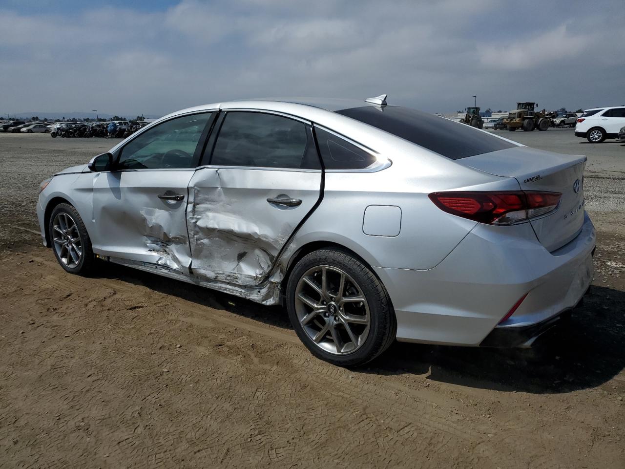 5NPE34AB4JH675343 2018 HYUNDAI SONATA - Image 2