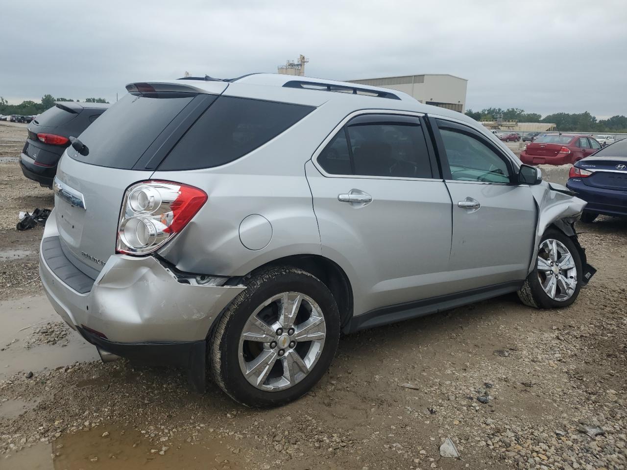 2011 Chevrolet Equinox - Image 3