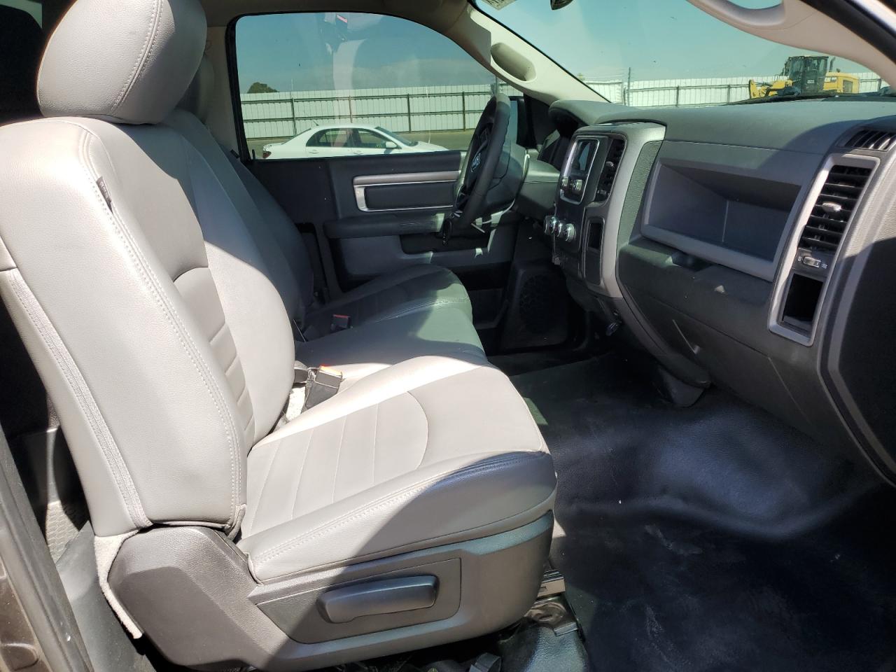 2018 RAM 1500 - Image 10