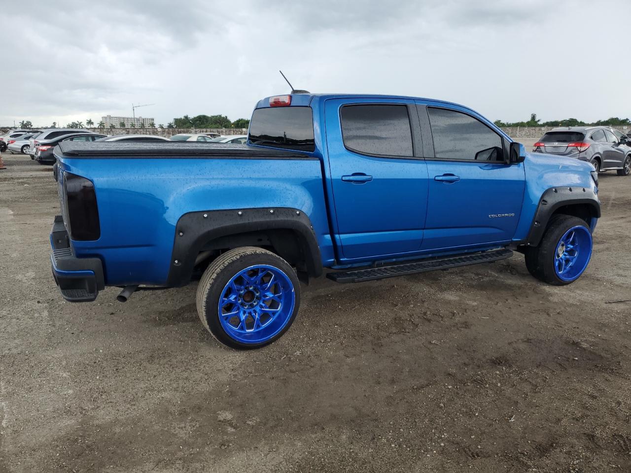 2022 Chevrolet Colorado - Image 3