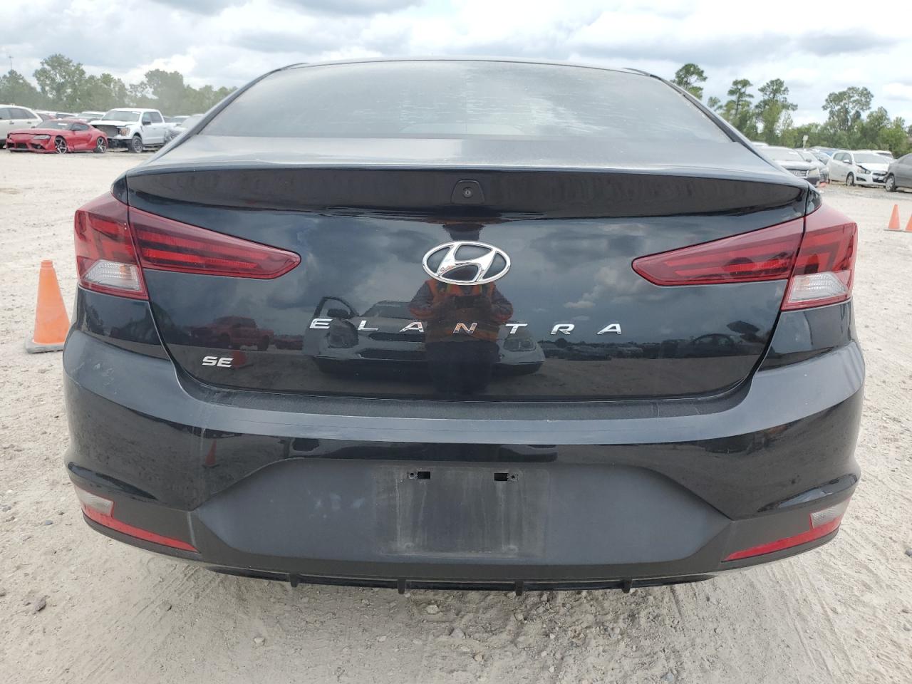 2019 Hyundai Elantra Se VIN: KMHD74LF5KU816701 Lot: 67030344