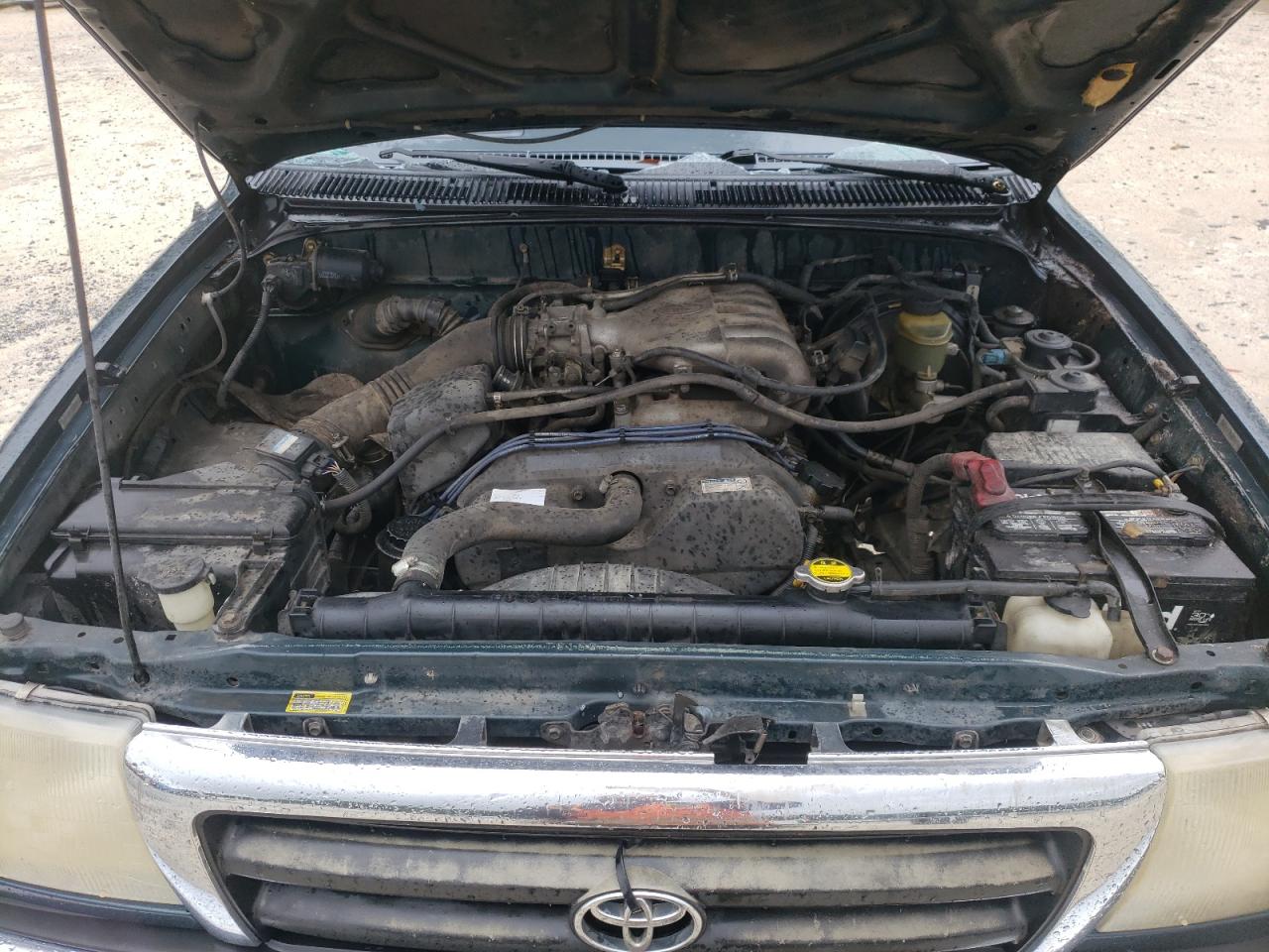 1998 Toyota Tacoma Xtracab VIN: 4TAWN72N2WZ102770 Lot: 66045574