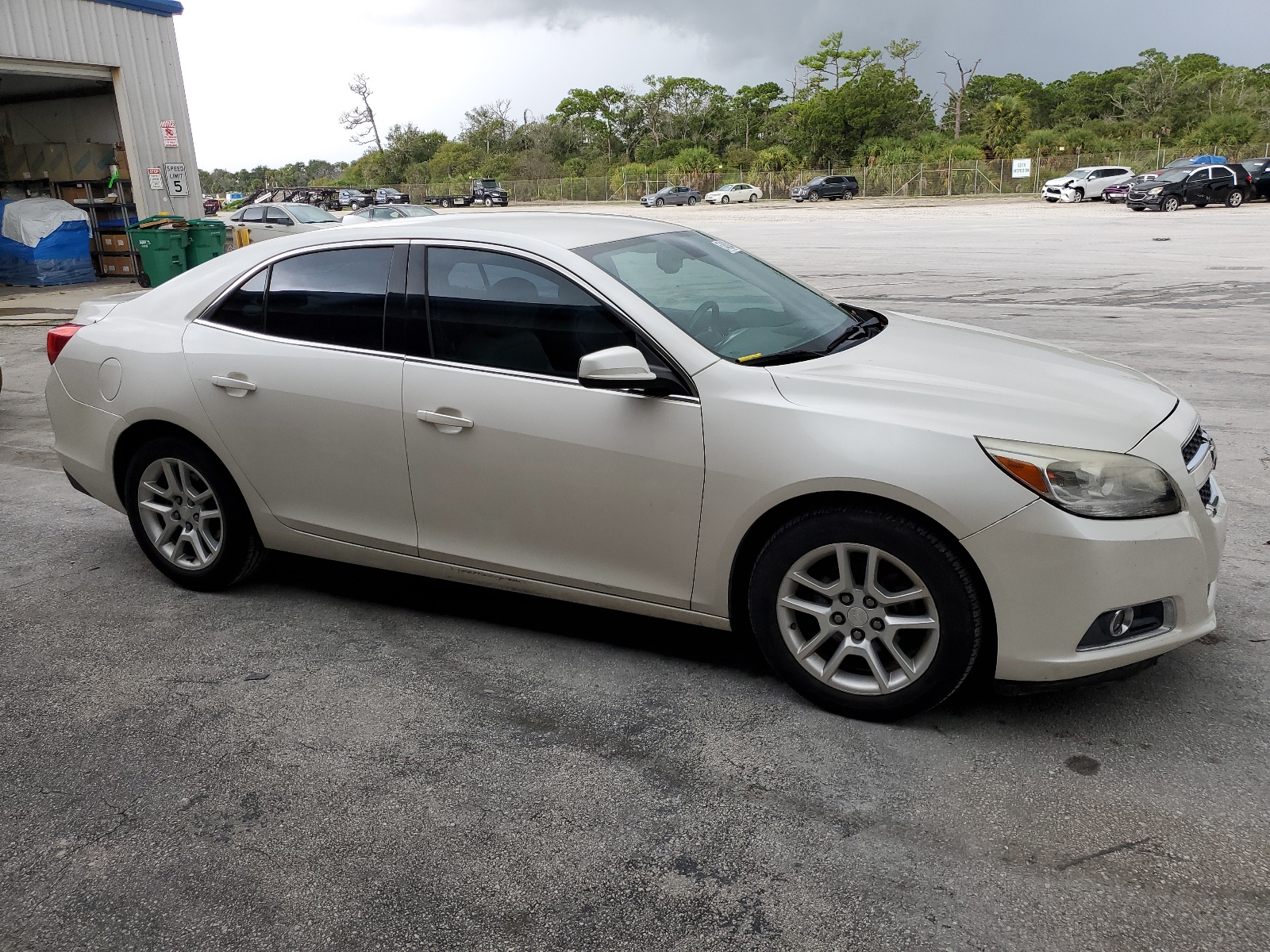 1G11F5RR0DF100998 2013 Chevrolet Malibu 2Lt