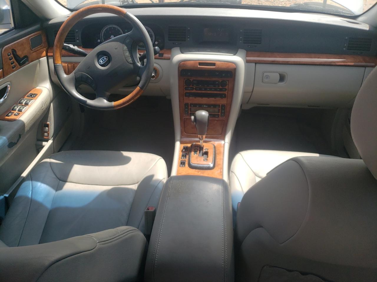 2005 Kia Amanti VIN: KNALD124X55061130 Lot: 68170134