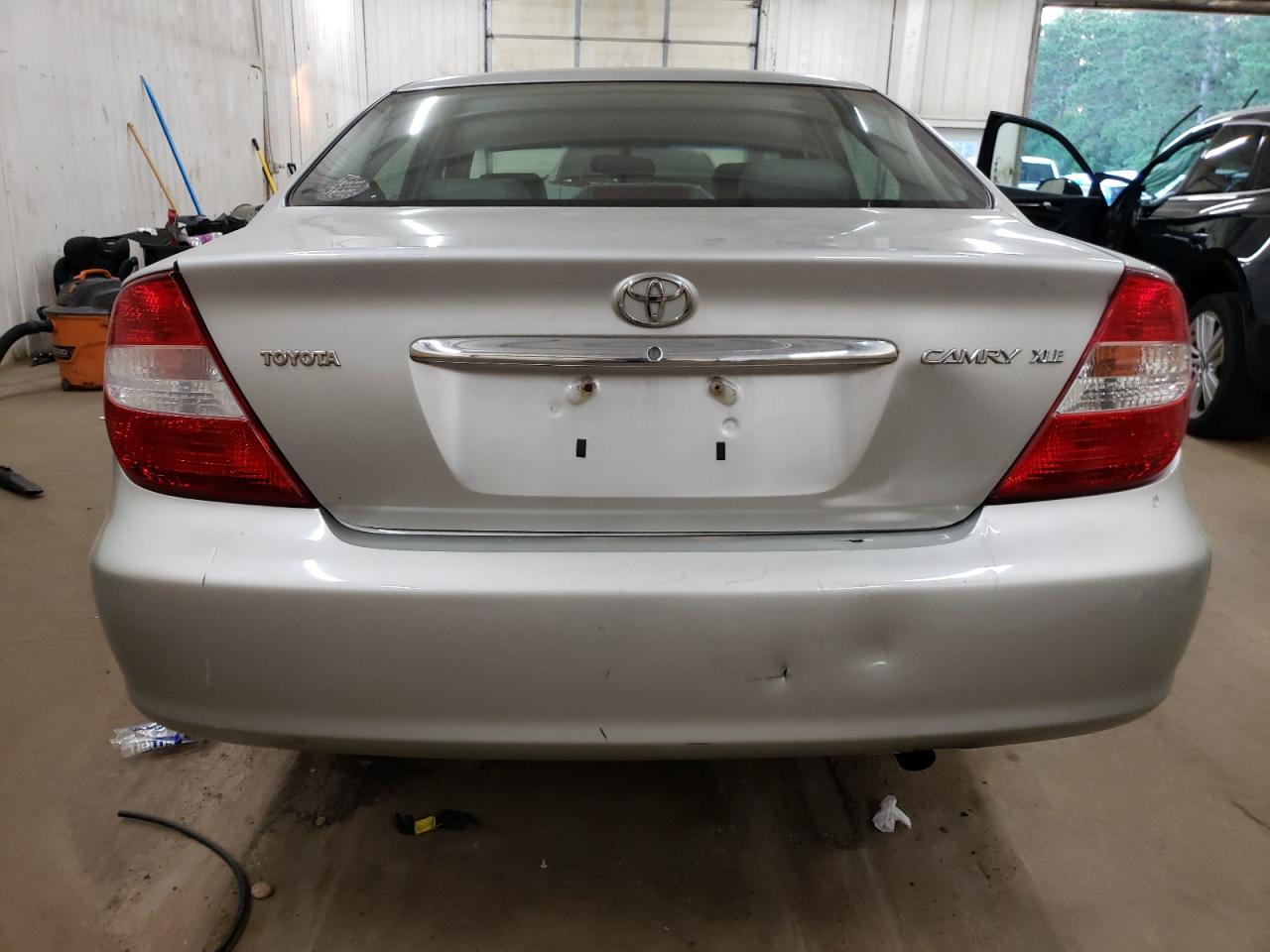 4T1BE30K24U297795 2004 Toyota Camry Le