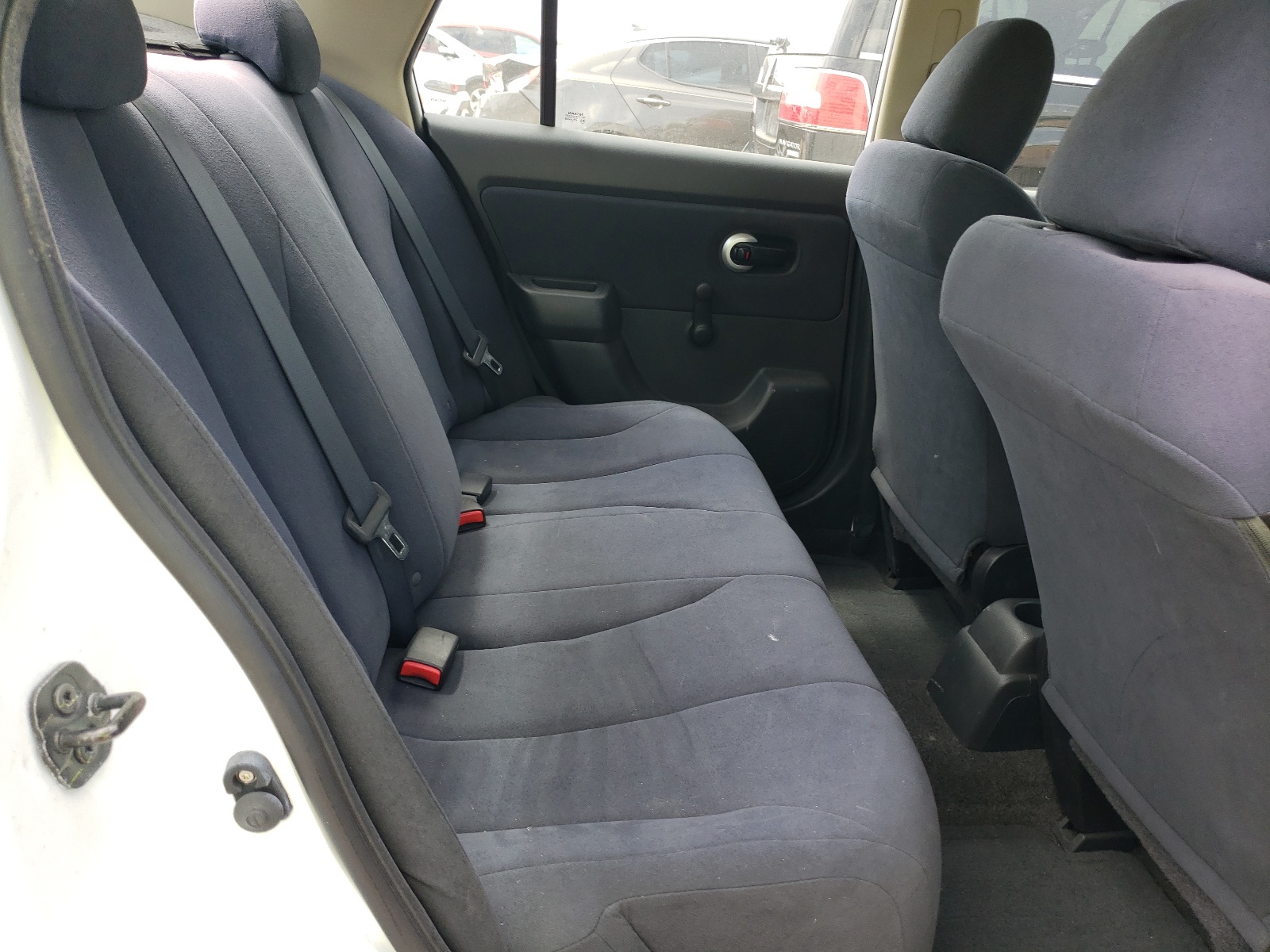 3N1CC1AP5BL442996 2011 Nissan Versa S