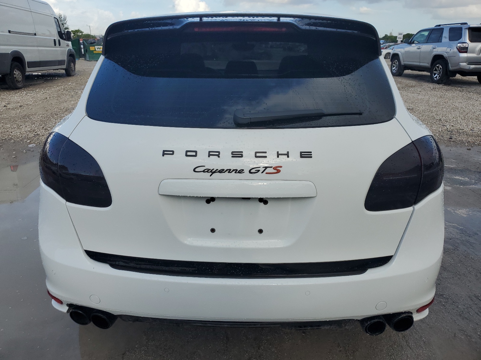 2013 Porsche Cayenne Gts vin: WP1AD2A24DLA76618