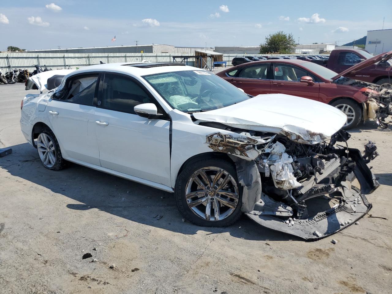 2019 Volkswagen Passat - Image 4