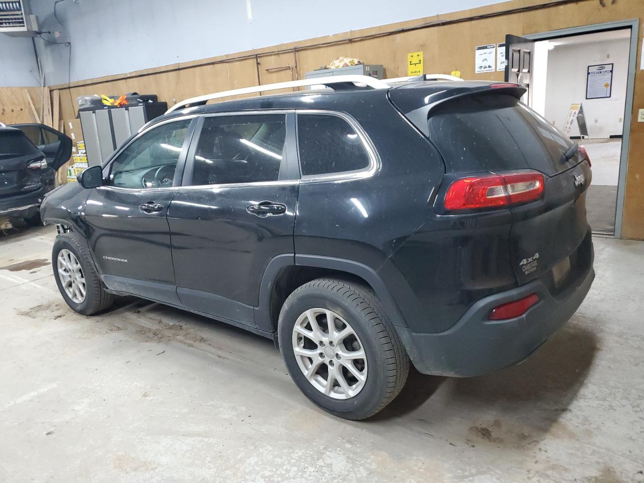 1C4PJMLB1JD509394 2018 JEEP GRAND CHEROKEE - Image 2