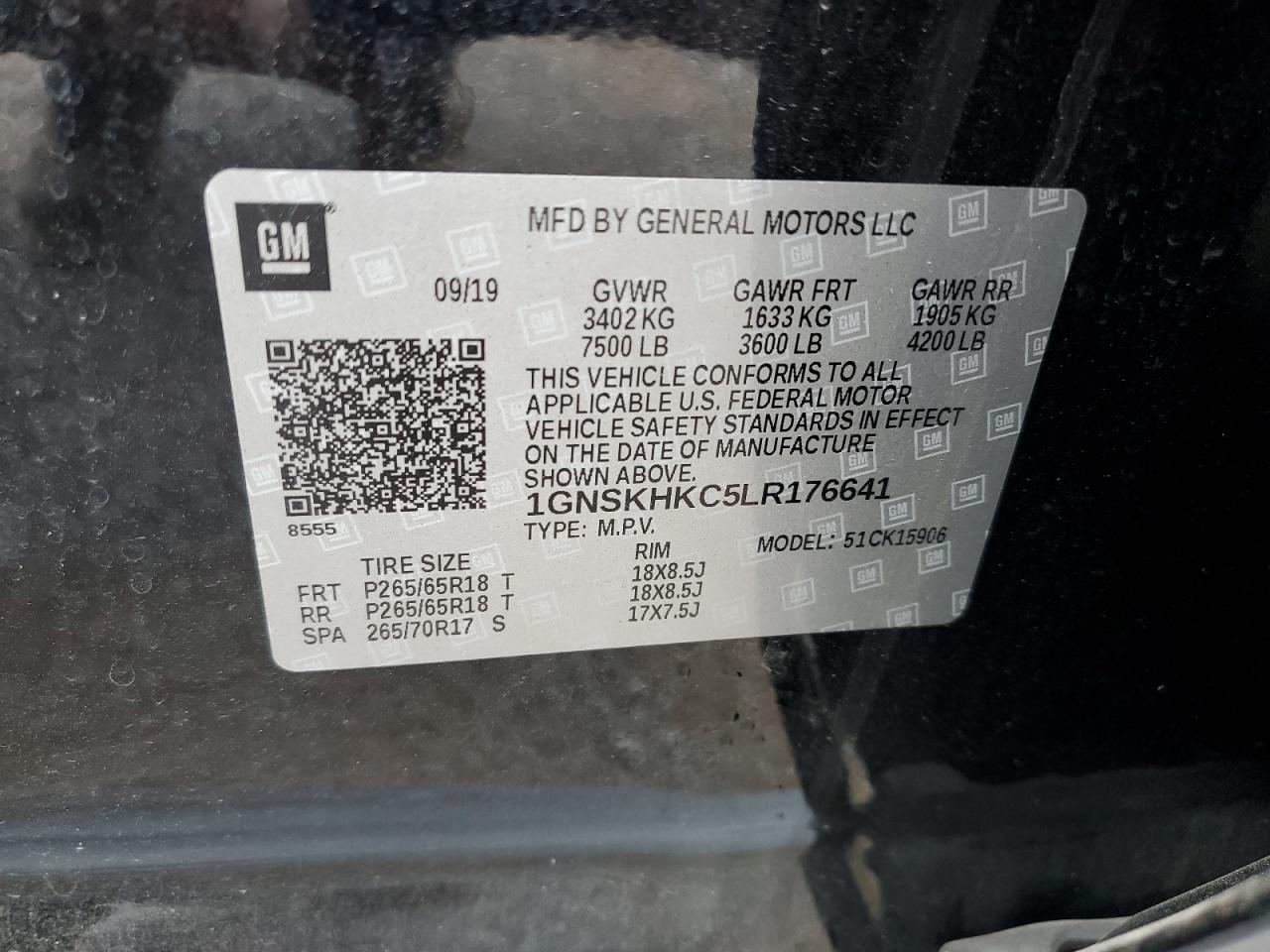 2020 Chevrolet Suburban - Image 13