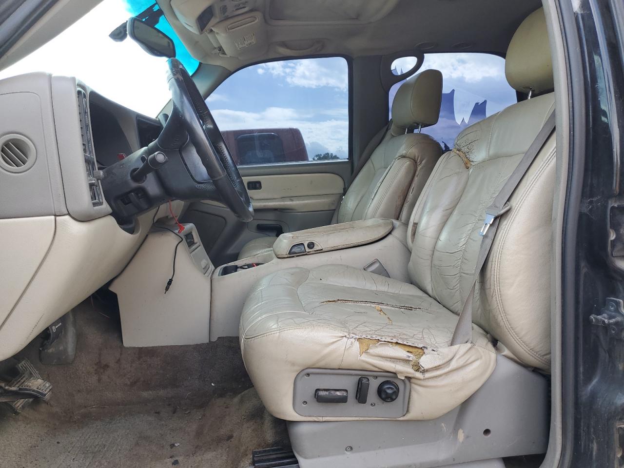 1gnek13t71r175118 1GNEK13T71R175118 2001 Chevrolet Tahoe K1500