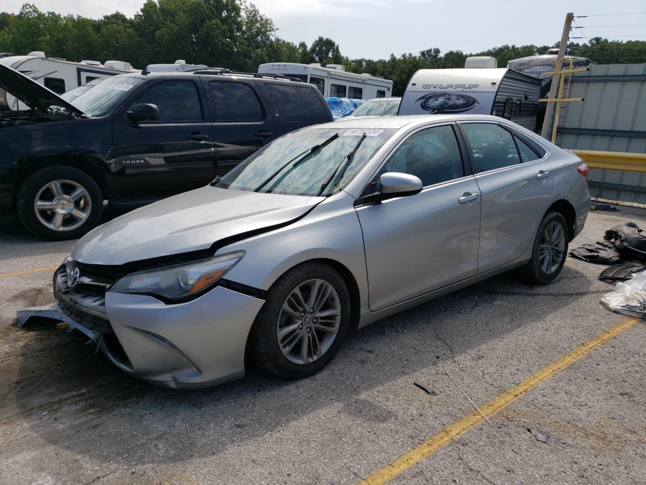 4T1BF1FKXGU179152 2016 TOYOTA CAMRY - Image 1