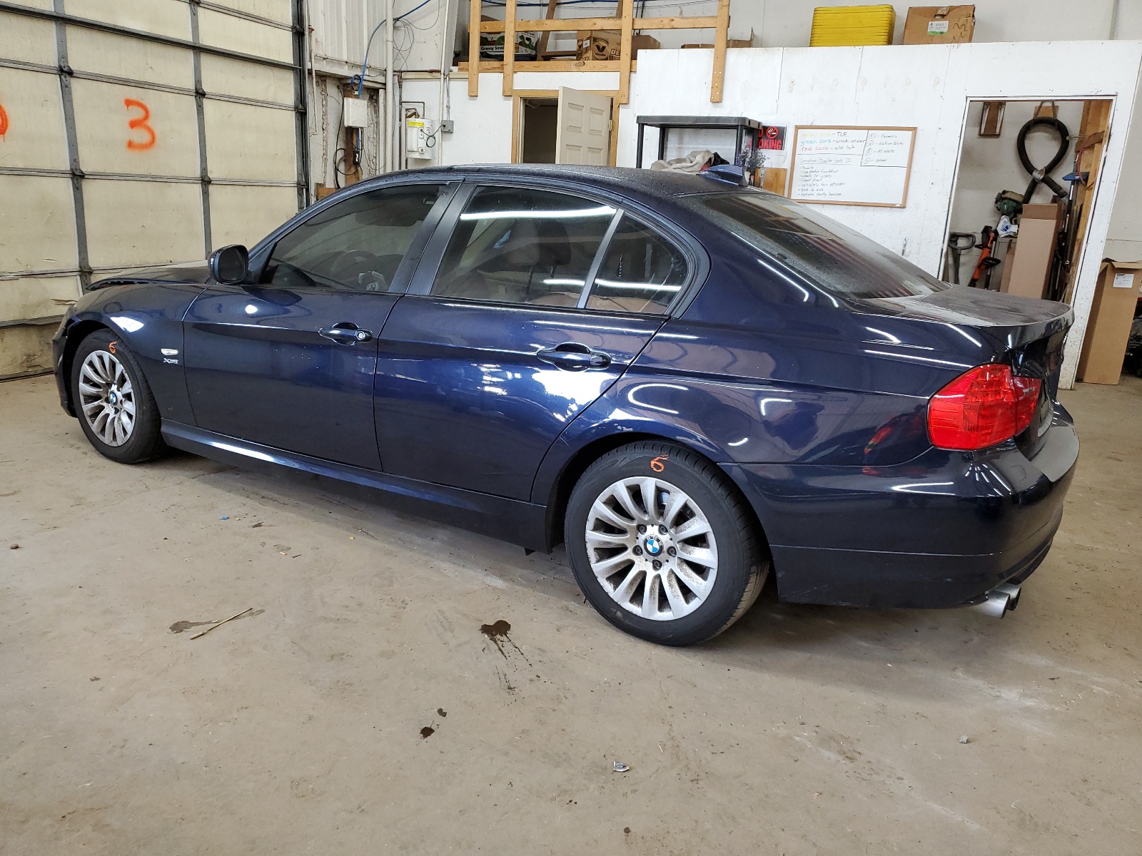 WBAPK73569A451396 2009 BMW 328 Xi