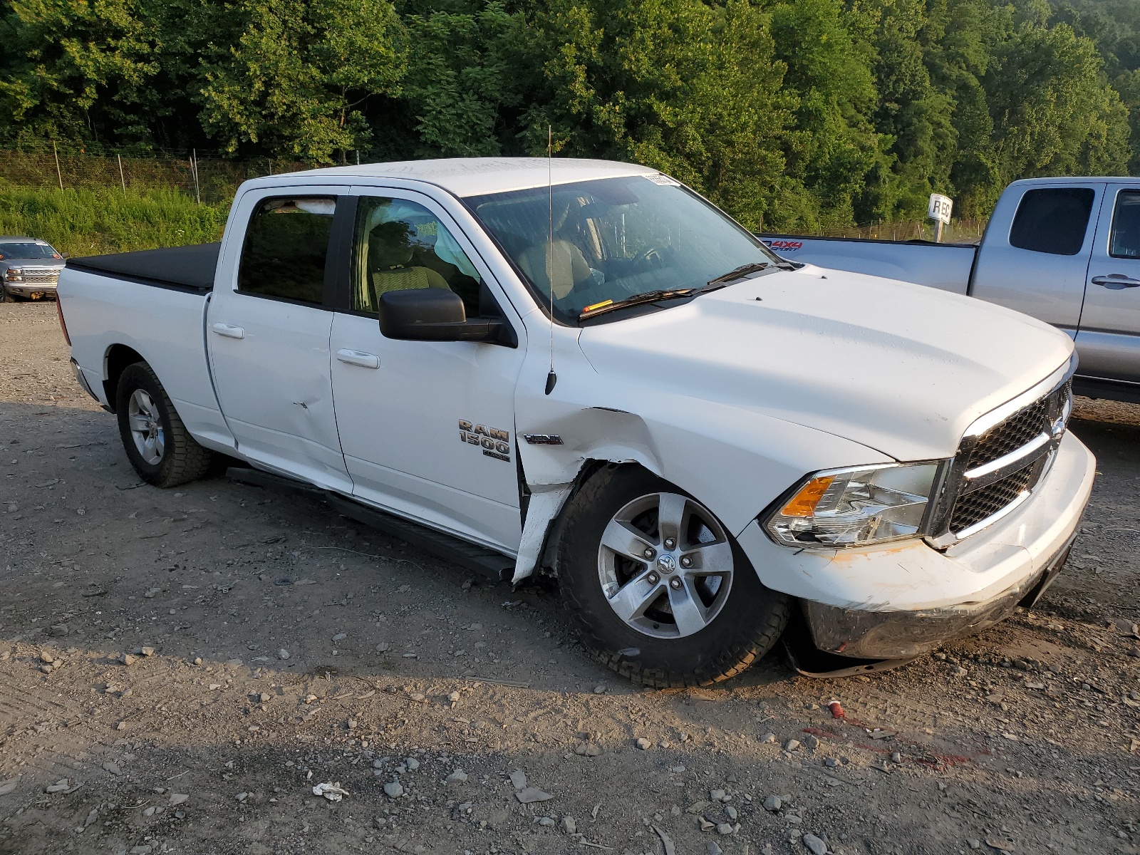 2019 Ram 1500 Classic Slt vin: 1C6RR7TT8KS576610