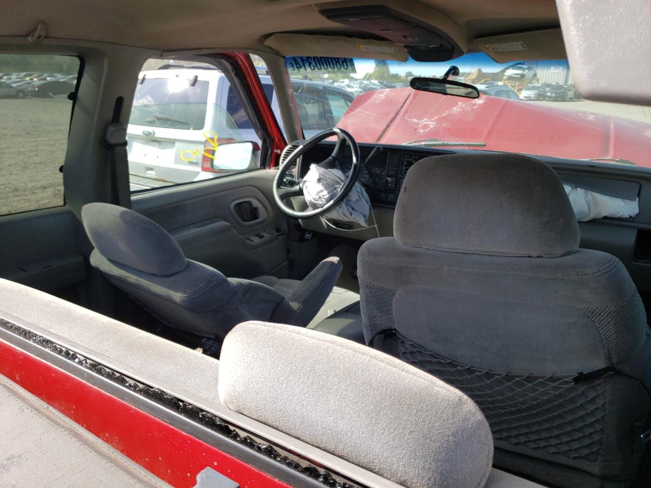 1998 Chevrolet Gmt-400 K1500 VIN: 2GCEK19R1W1276045 Lot: 68000314