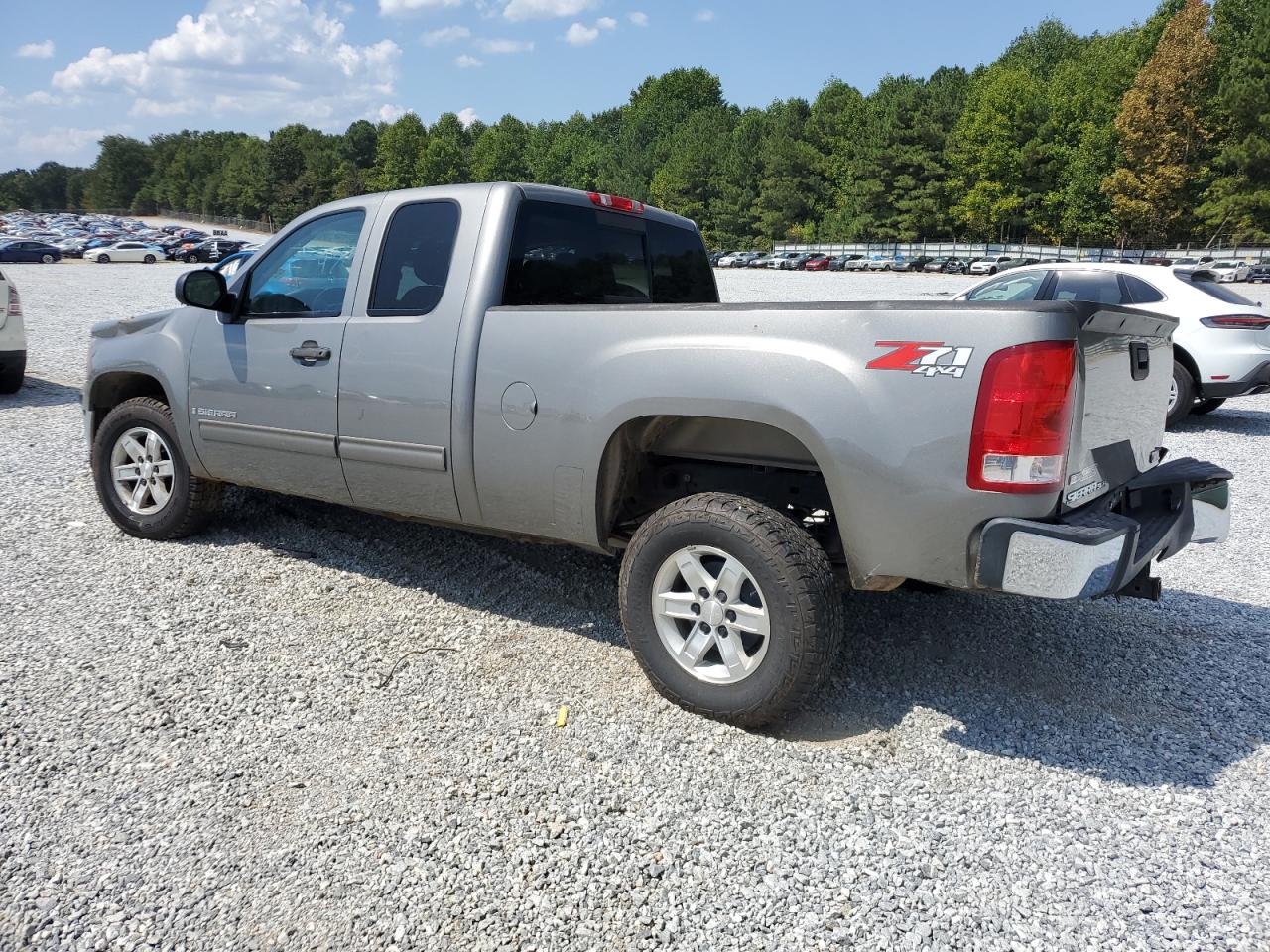 2009 GMC Sierra - Image 2