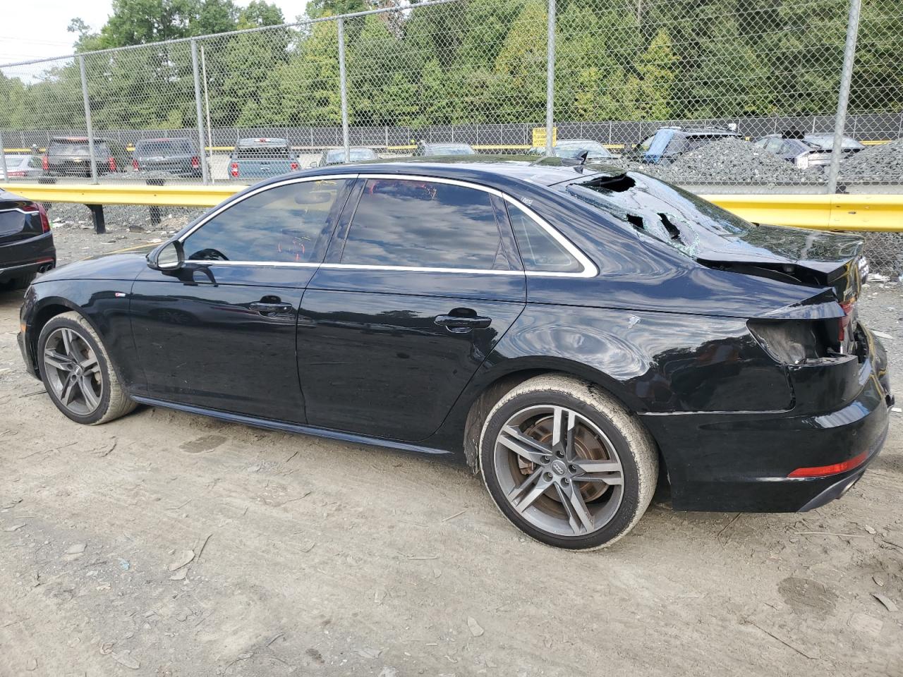 WAUENBF43JA126679 2018 AUDI A4 - Image 2