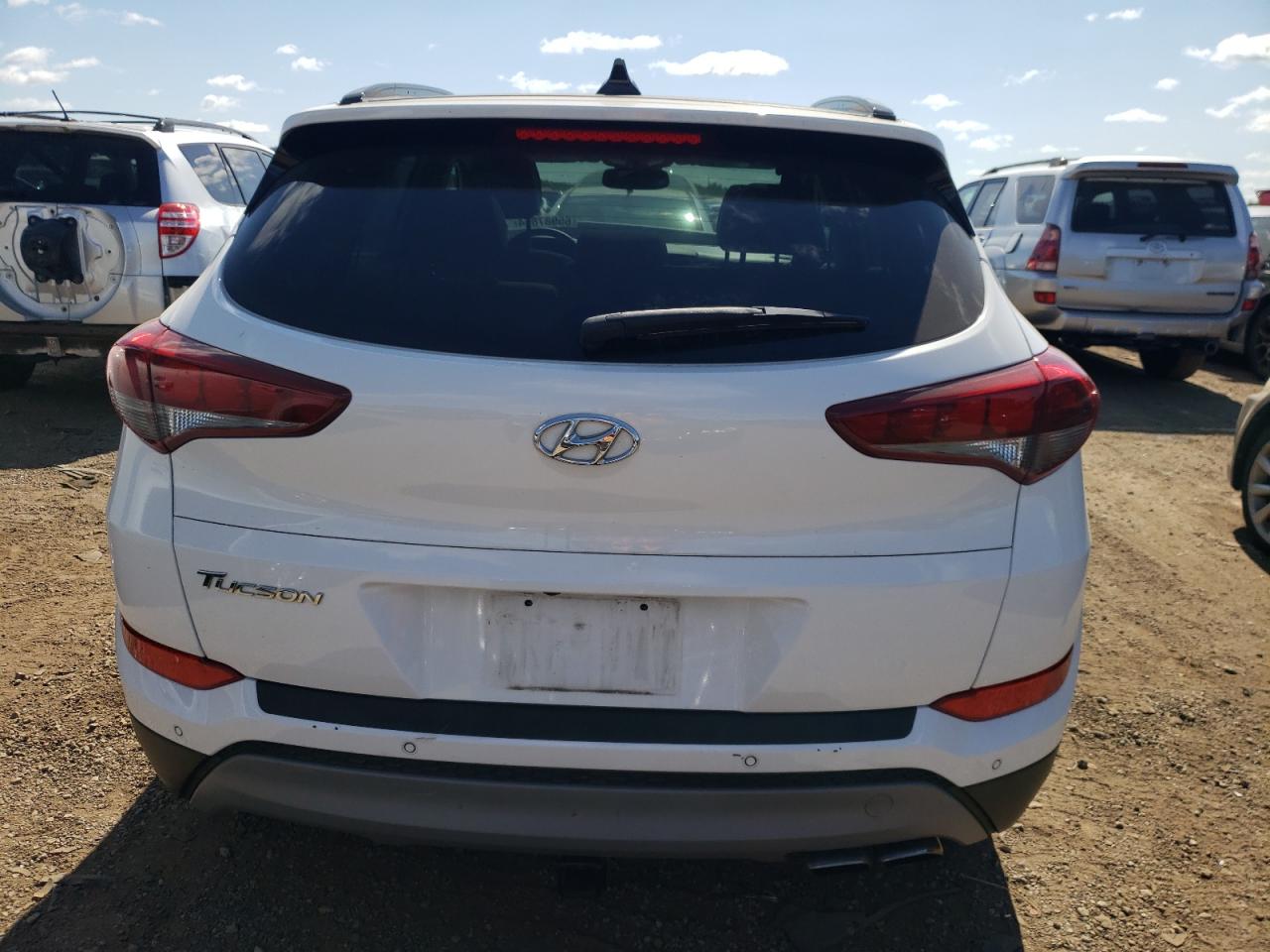 KM8J33A29JU765016 2018 Hyundai Tucson Value