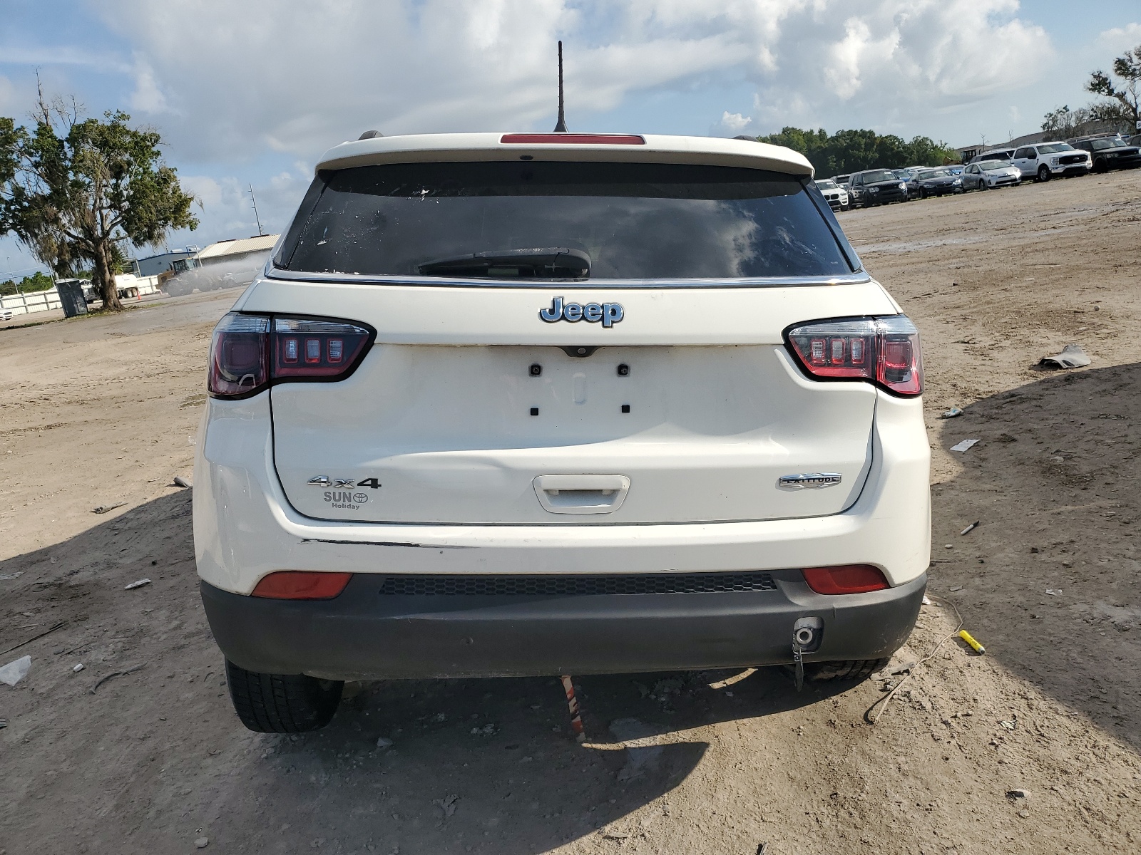 3C4NJDBBXJT115007 2018 Jeep Compass Latitude