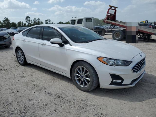 3FA6P0HD2LR256776 Ford Fusion SE 4