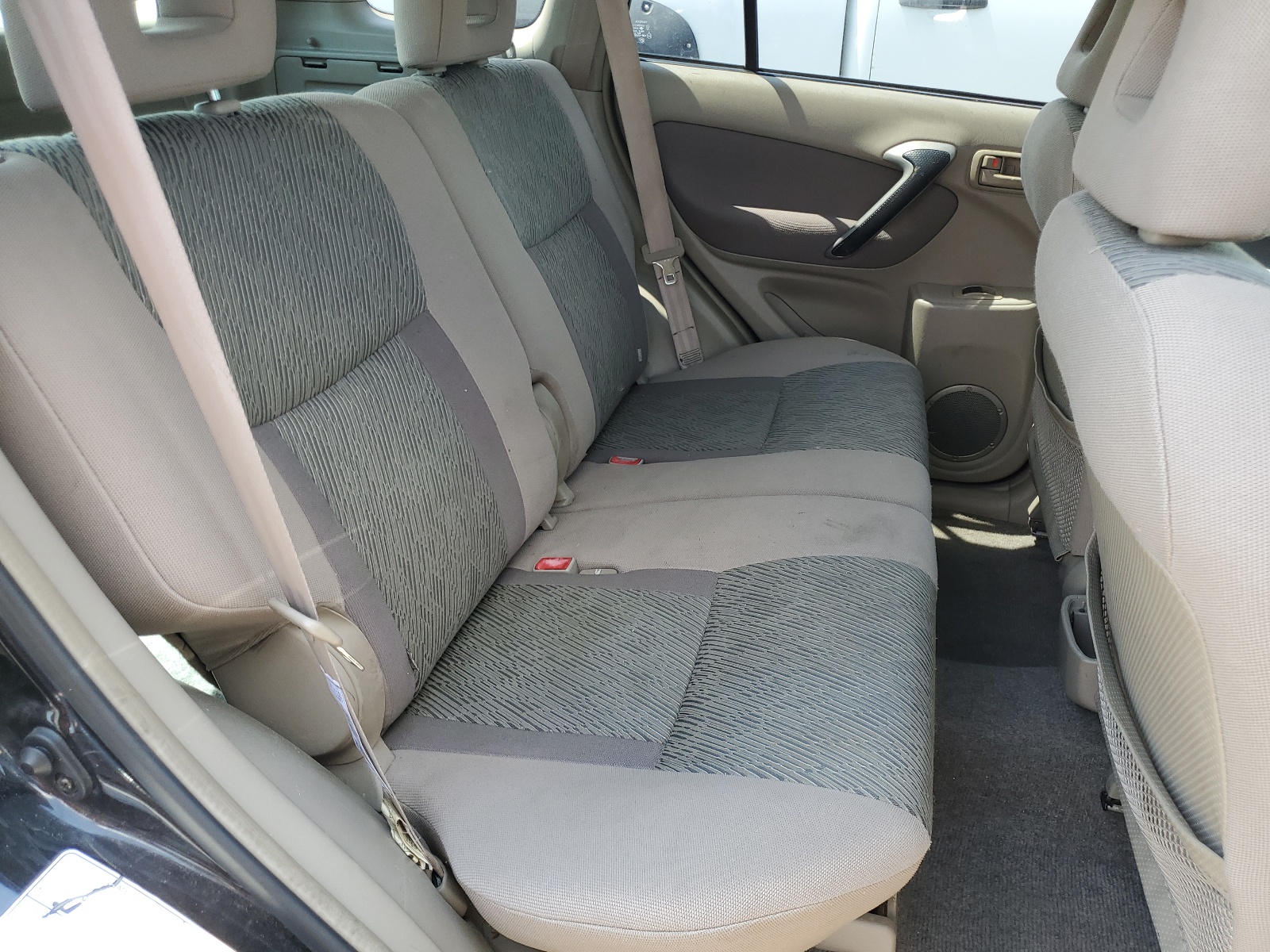 JTEGH20V830085975 2003 Toyota Rav4