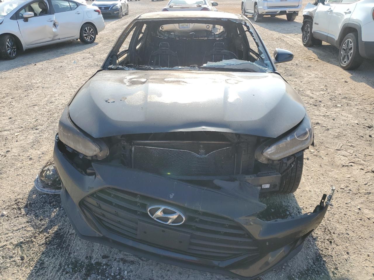 KMHTG6AF9KU016784 2019 Hyundai Veloster Base