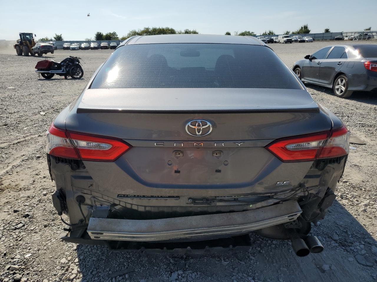 2018 Toyota Camry L VIN: 4T1B11HK7JU021158 Lot: 68492114