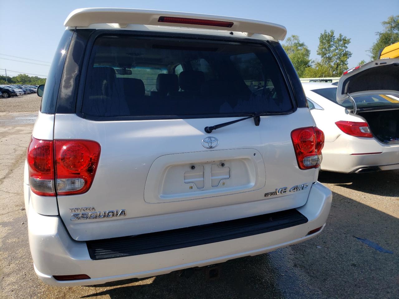 2007 Toyota Sequoia - Image 6