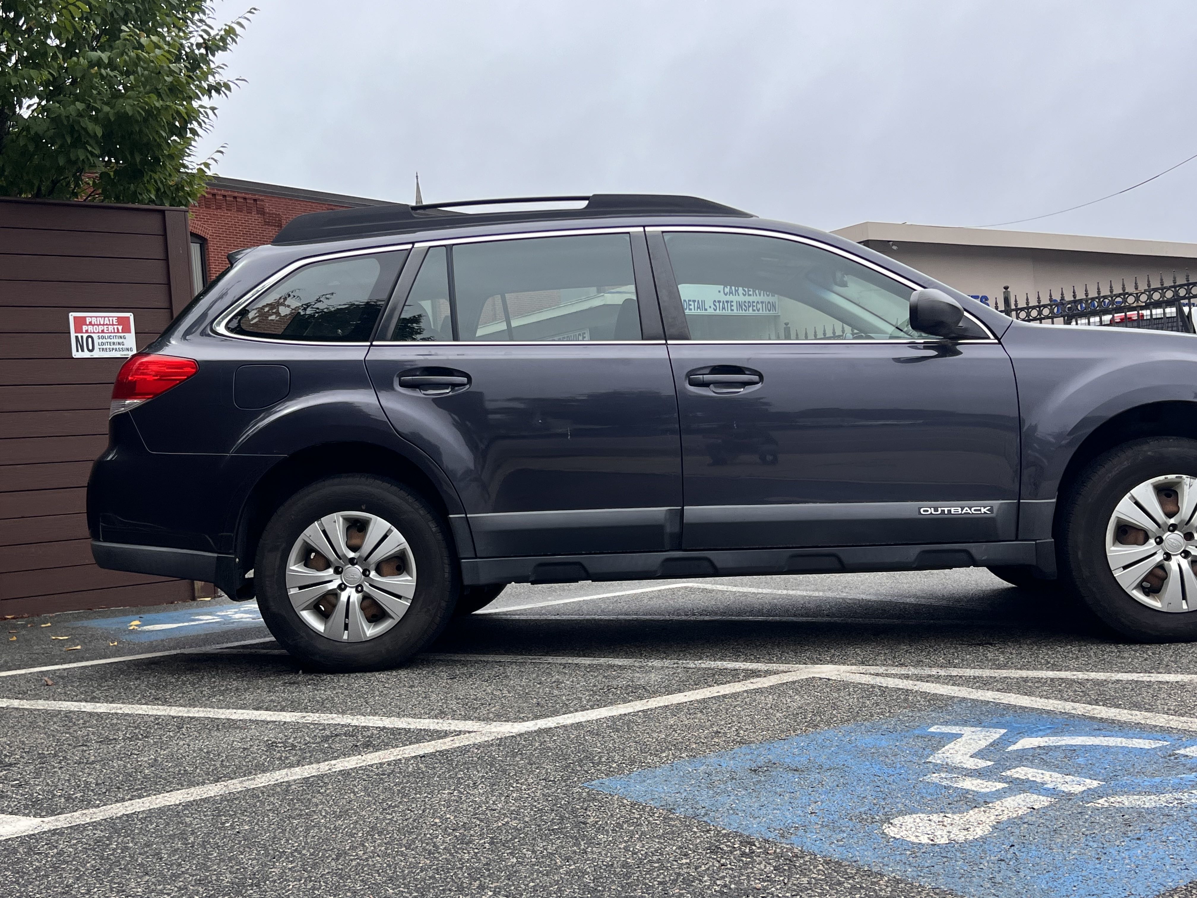 2013 Subaru Outback 2.5I vin: 4S4BRBAC4D3279195