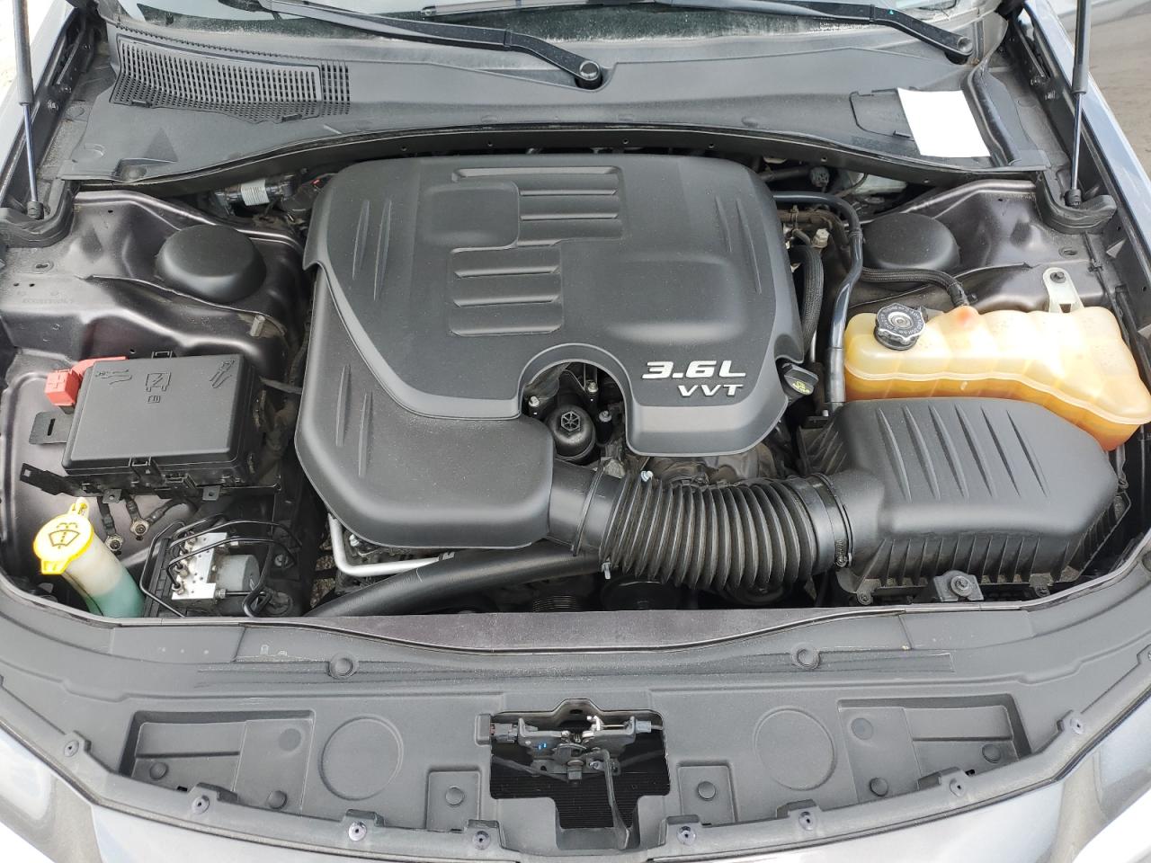 2019 Chrysler 300 Limited VIN: 2C3CCAEG7KH585808 Lot: 67313874