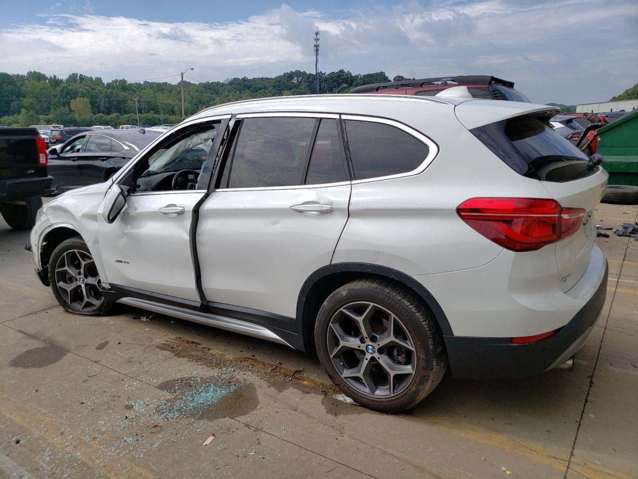 WBXHT3Z39G4A49845 2016 BMW X1 - Image 2