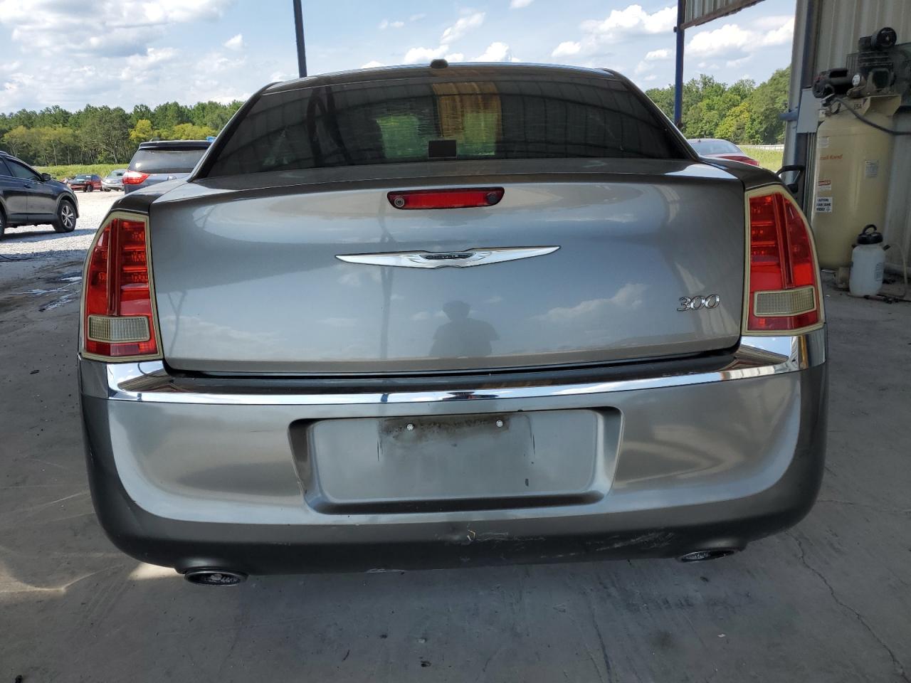 2C3CA5CG2BH537987 2011 Chrysler 300 Limited