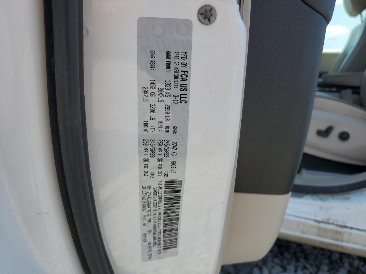 2017 Chrysler Pacifica Limited VIN: 2C4RC1GGXHR736162 Lot: 54947505