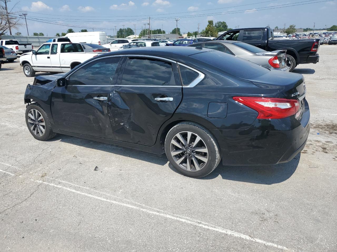 1N4AL3AP7HC272523 2017 NISSAN ALTIMA - Image 2