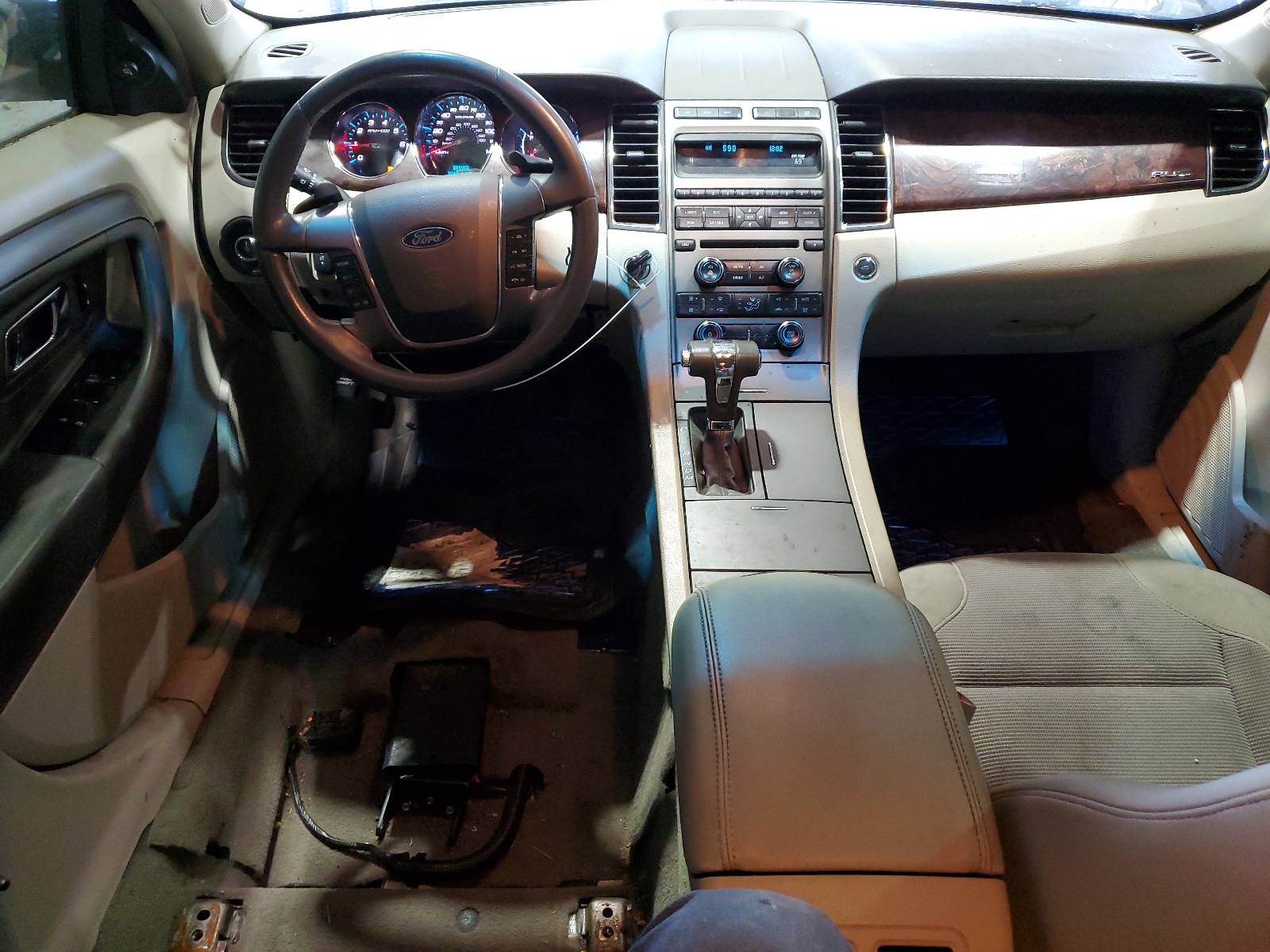 1FAHP2HW5BG118774 2011 Ford Taurus Sel