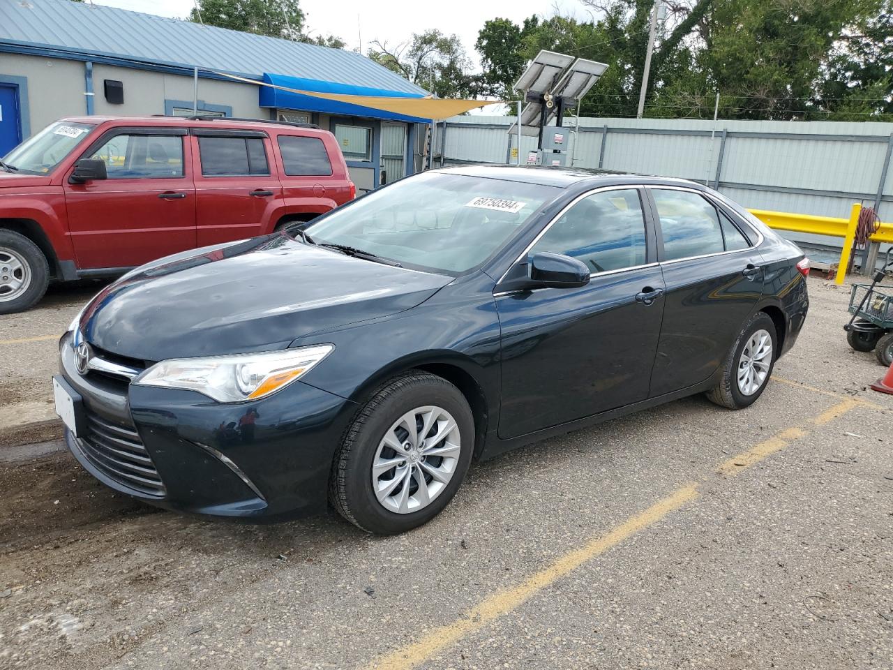 4T4BF1FK1GR561088 2016 TOYOTA CAMRY - Image 1